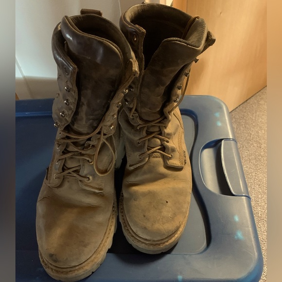 Red wind logger boots - Picture 1 of 5